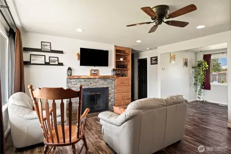 576 SE 5th Avenue Oak Harbor WA 98277