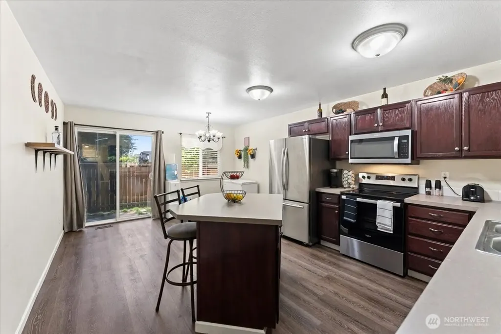 18402 39th Avenue E Tacoma WA 98446