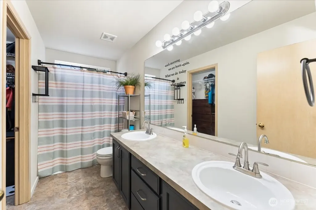 18402 39th Avenue E Tacoma WA 98446