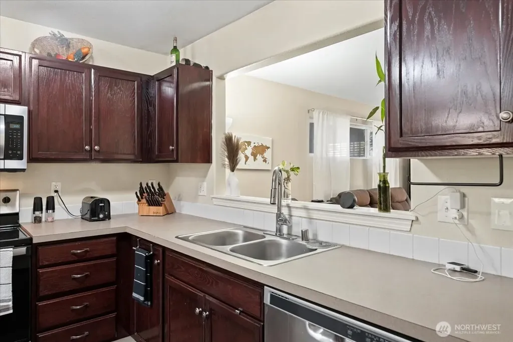 18402 39th Avenue E Tacoma WA 98446