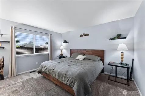 18402 39th Avenue E Tacoma WA 98446