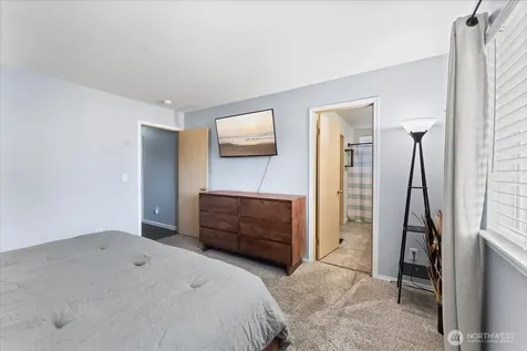 18402 39th Avenue E Tacoma WA 98446