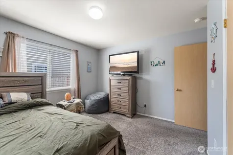 18402 39th Avenue E Tacoma WA 98446