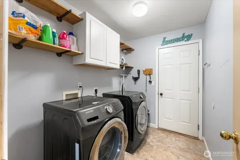 18402 39th Avenue E Tacoma WA 98446