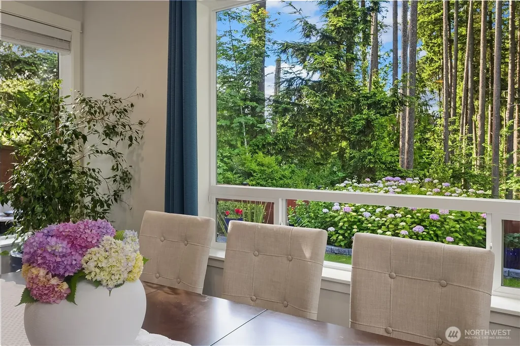 5529 165th Place SW Lynnwood WA 98037