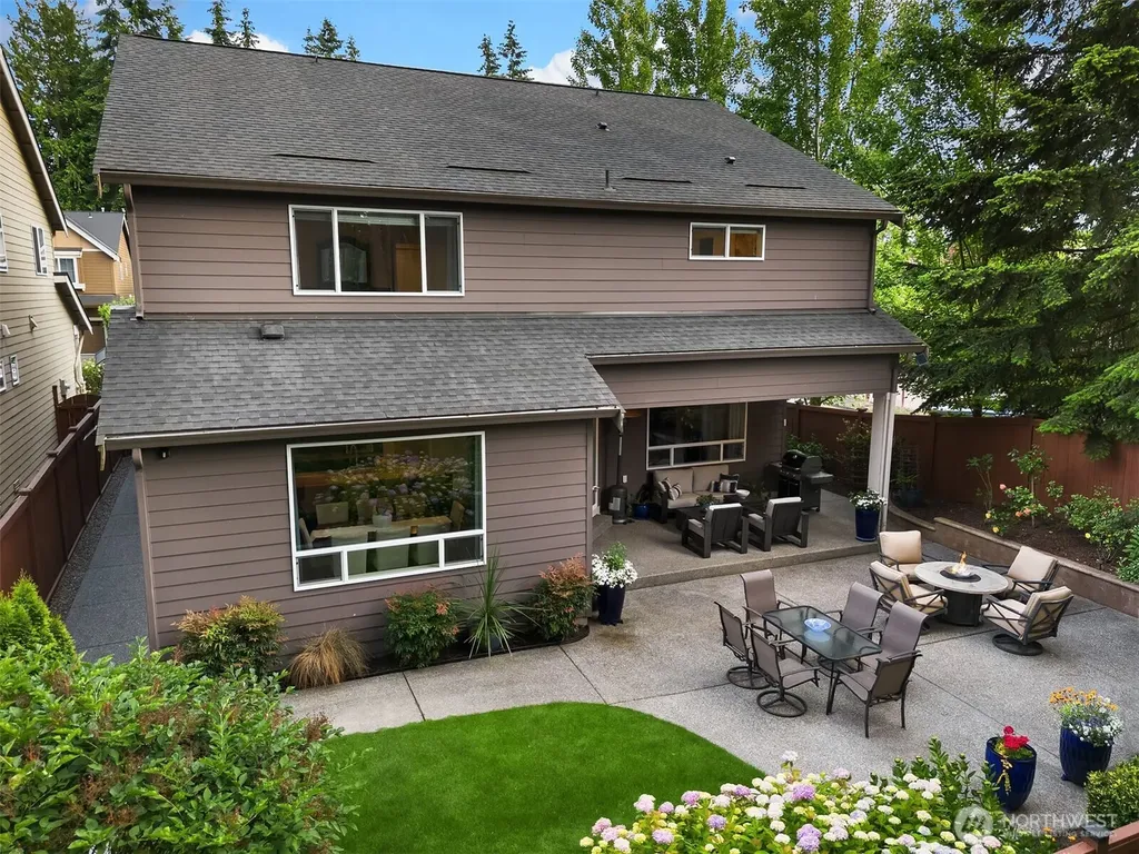 5529 165th Place SW Lynnwood WA 98037