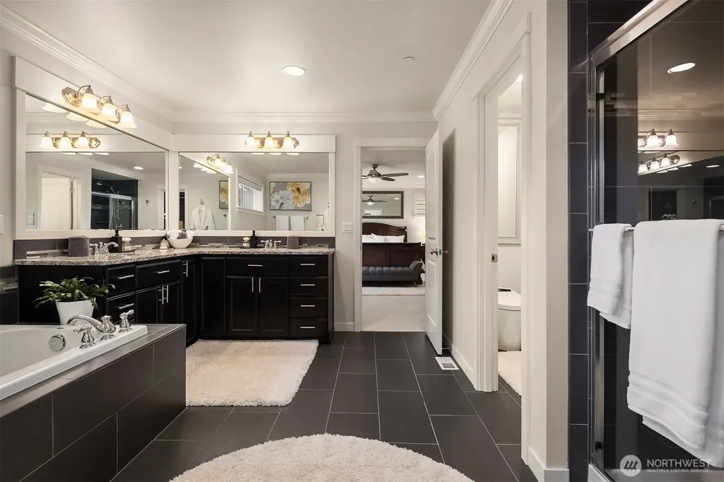 5529 165th Place SW Lynnwood WA 98037