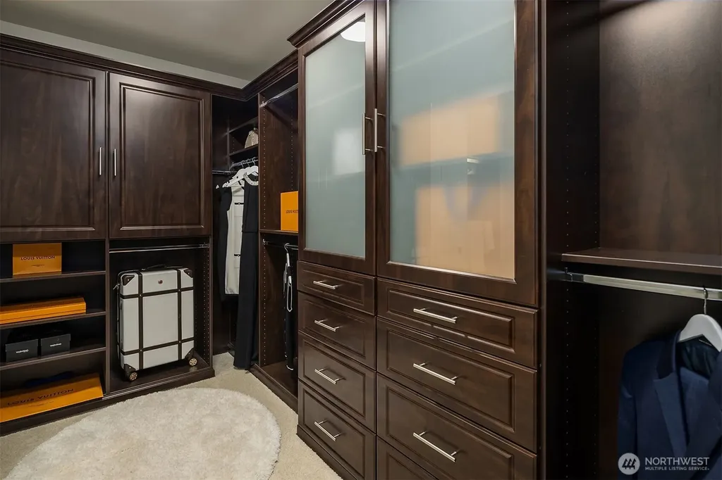 5529 165th Place SW Lynnwood WA 98037