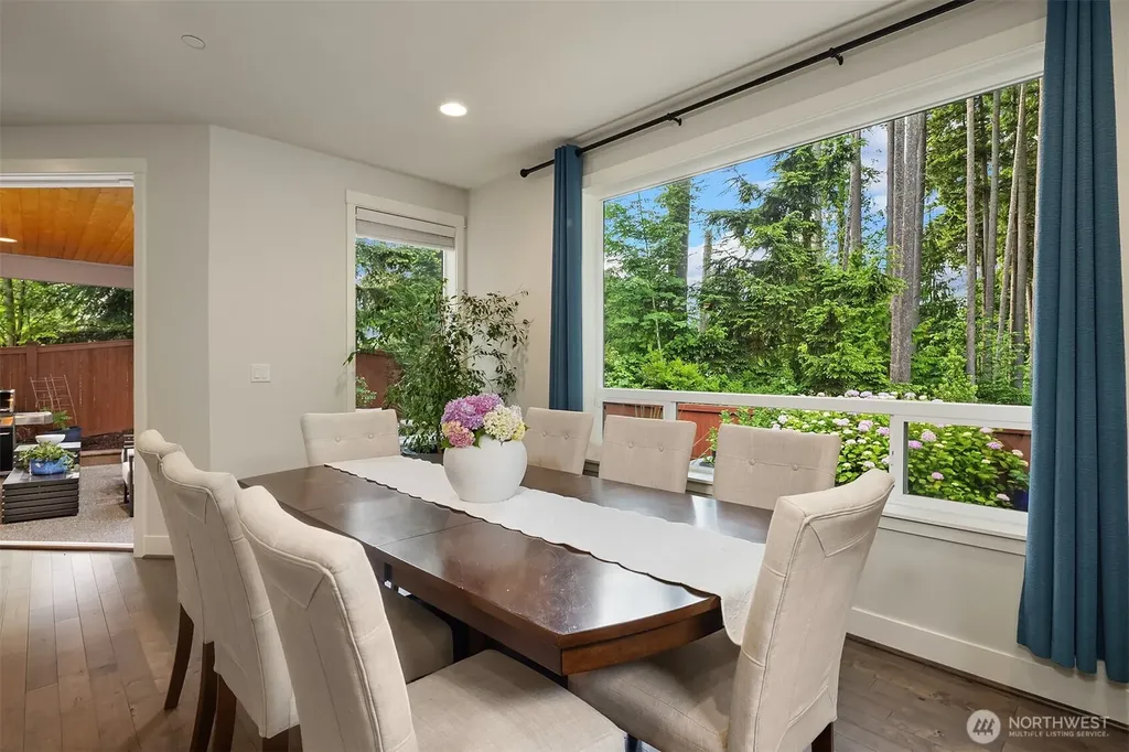 5529 165th Place SW Lynnwood WA 98037