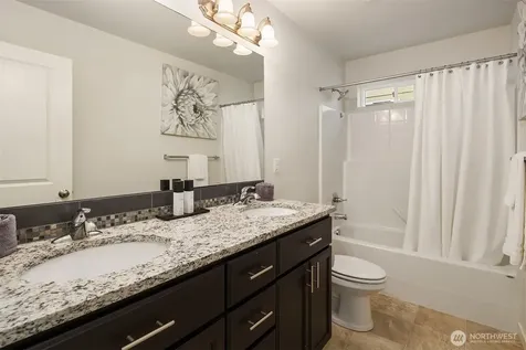 5529 165th Place SW Lynnwood WA 98037