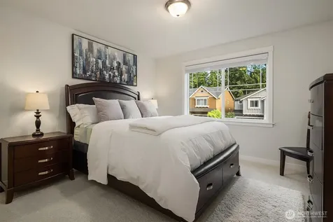 5529 165th Place SW Lynnwood WA 98037