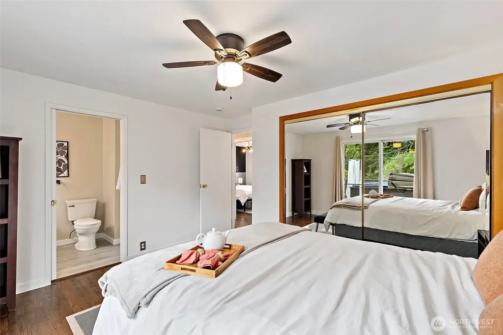 8707 Maple Lane Edmonds WA 98026