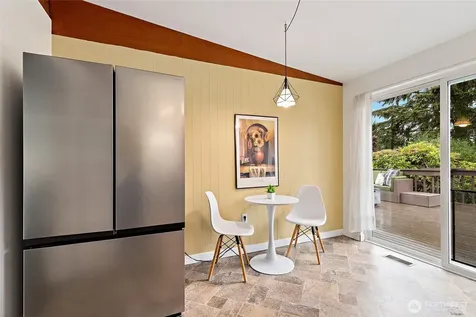 8707 Maple Lane Edmonds WA 98026