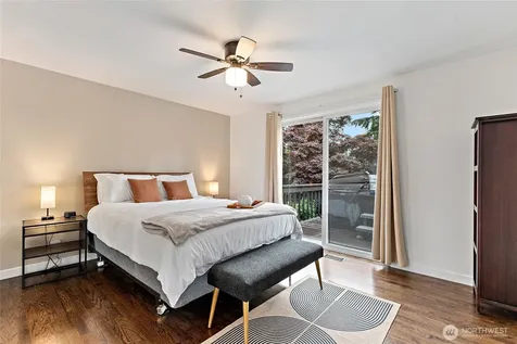 8707 Maple Lane Edmonds WA 98026