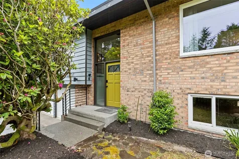 8707 Maple Lane Edmonds WA 98026