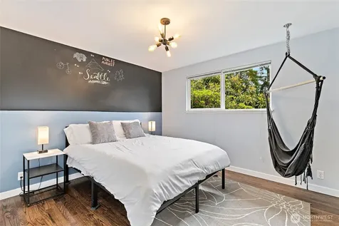 8707 Maple Lane Edmonds WA 98026