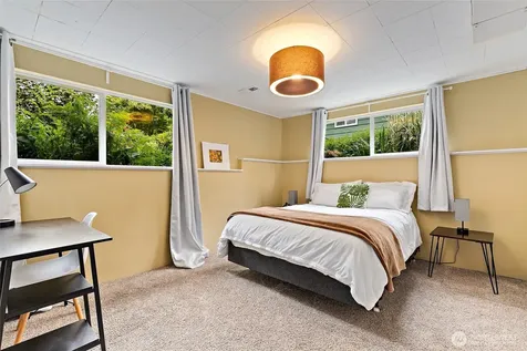 8707 Maple Lane Edmonds WA 98026