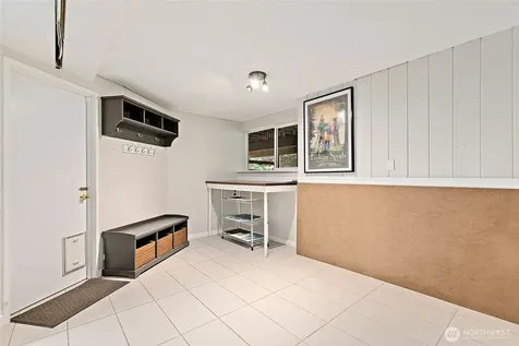 8707 Maple Lane Edmonds WA 98026