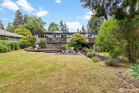 8707 Maple Lane Edmonds WA 98026