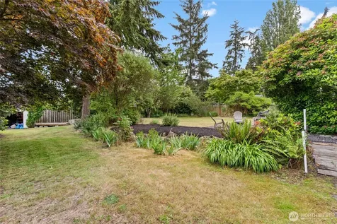 8707 Maple Lane Edmonds WA 98026