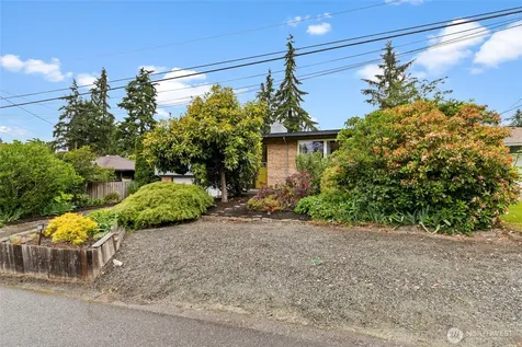 8707 Maple Lane Edmonds WA 98026