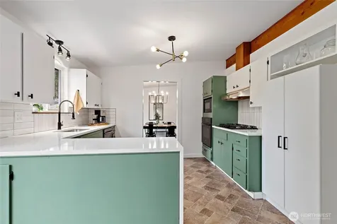 8707 Maple Lane Edmonds WA 98026