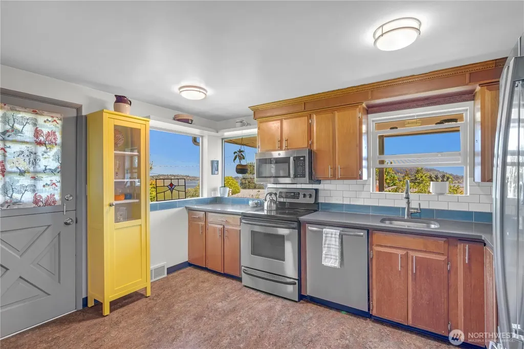 7528 S Laurel Street Seattle WA 98178