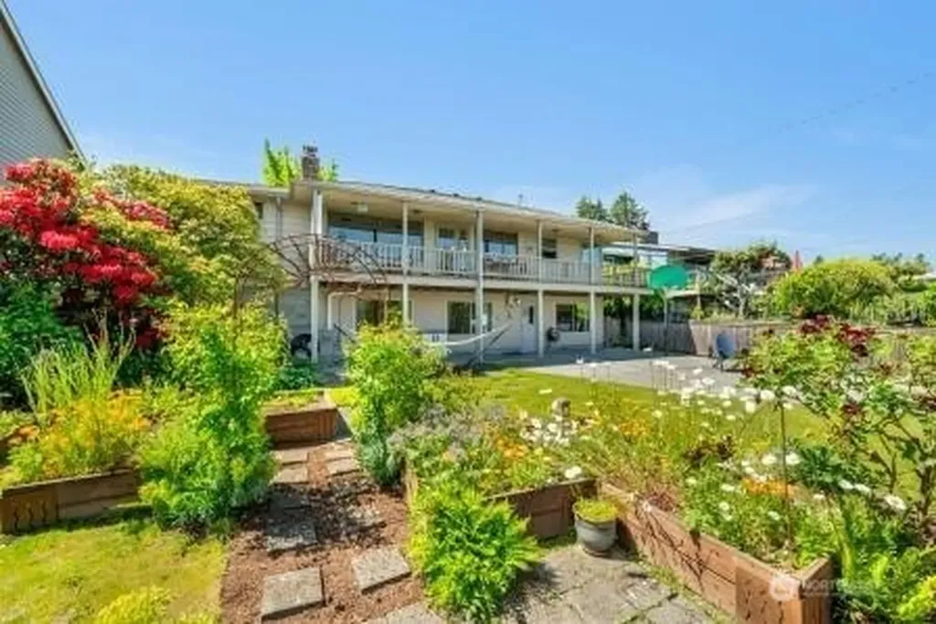 7528 S Laurel Street Seattle WA 98178