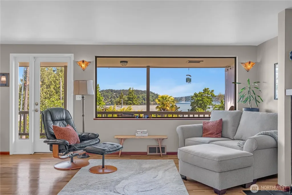 7528 S Laurel Street Seattle WA 98178