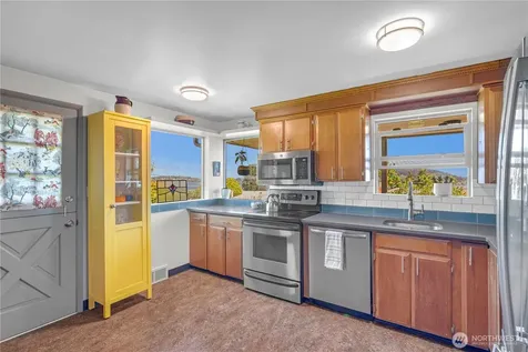 7528 S Laurel Street Seattle WA 98178