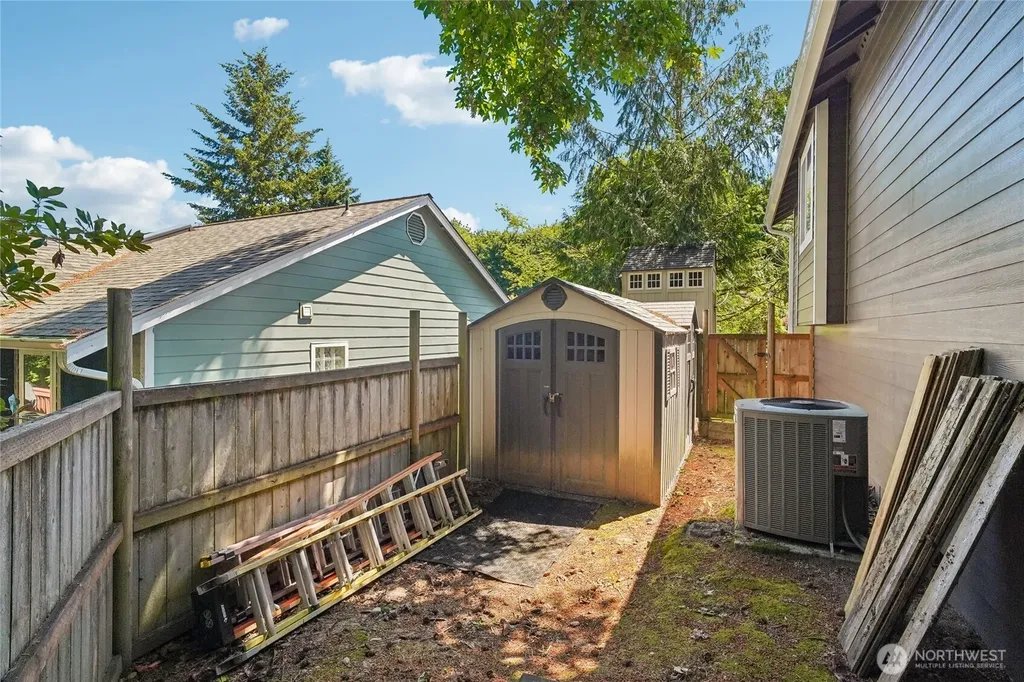 2236 11th Street Pl SW Puyallup WA 98371