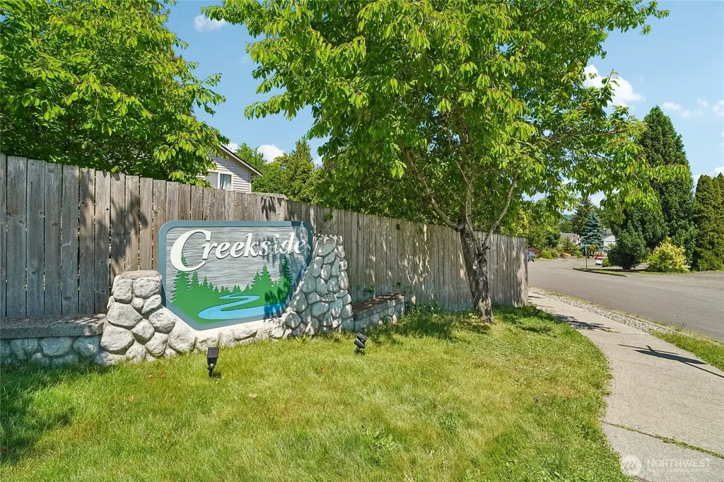 2236 11th Street Pl SW Puyallup WA 98371