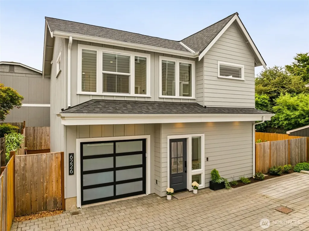 6226 7th Avenue NE Seattle WA 98107