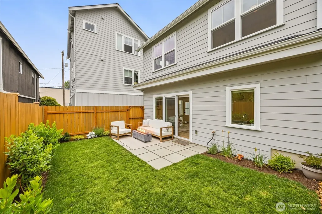6226 7th Avenue NW Seattle WA 98107