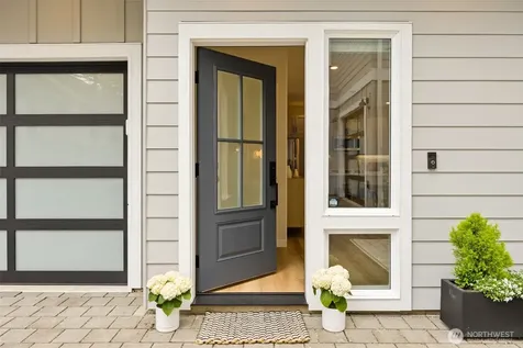 6226 7th Avenue NE Seattle WA 98107