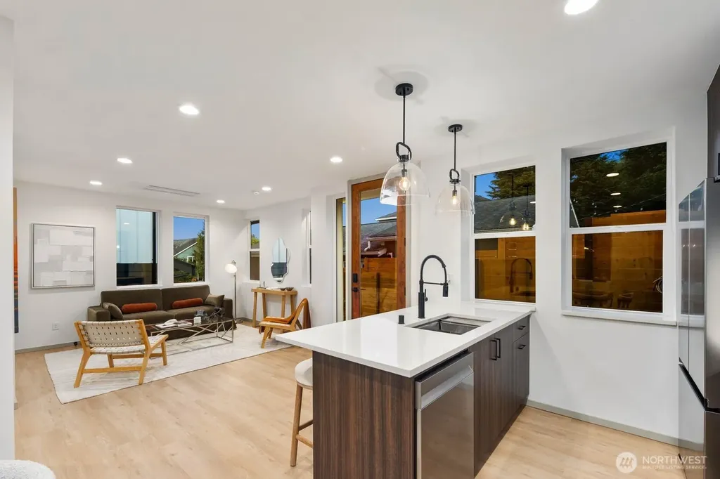 5921 32nd Avenue SW Seattle WA 98126