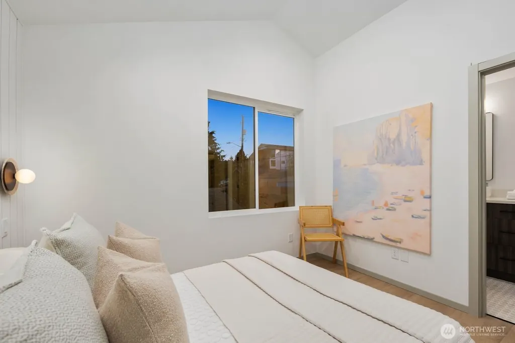 5921 32nd Avenue SW Seattle WA 98126