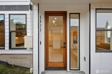 5921 32nd Avenue SW Seattle WA 98126