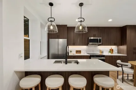 5921 32nd Avenue SW Seattle WA 98126