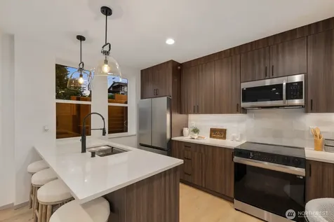 5921 32nd Avenue SW Seattle WA 98126