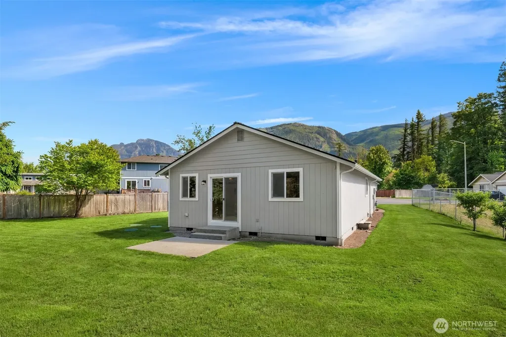 1502 Elizabeth Lane Gold Bar WA 98251