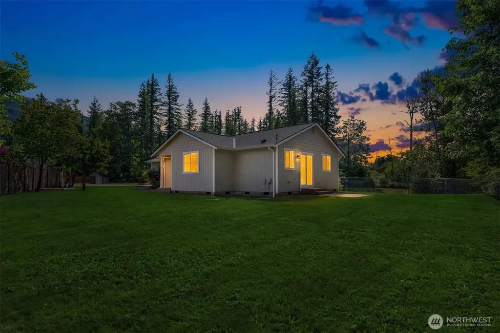1502 Elizabeth Lane Gold Bar WA 98251