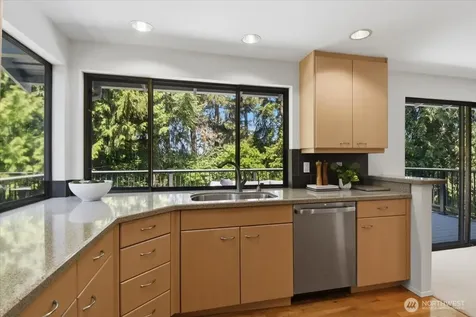 17816 NE 12th Street Bellevue WA 98008