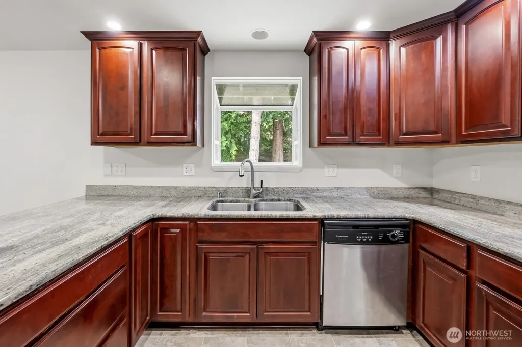 7209 33rd Avenue SE Lacey WA 98503