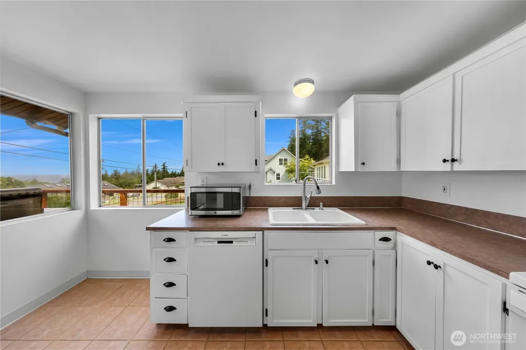 2536 Island View Lane Lummi Island WA 98262