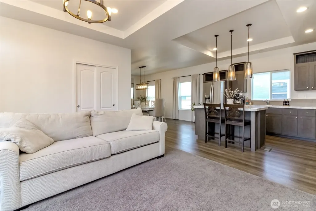 37856 40th Avenue S Auburn WA 98001