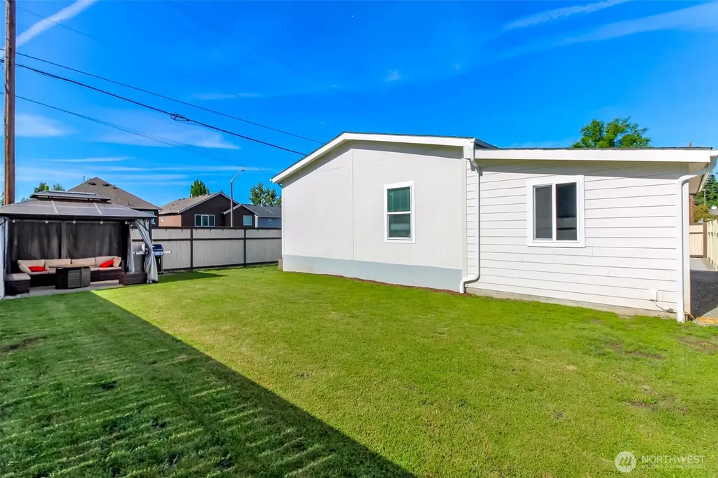 37856 40th Avenue S Auburn WA 98001