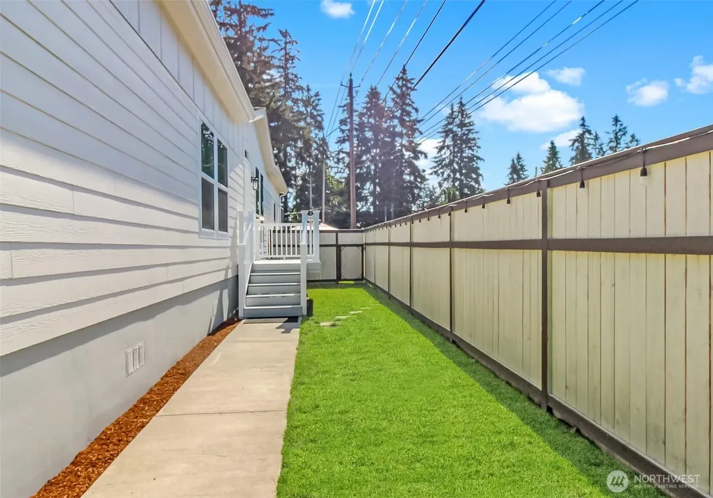 37856 40th Avenue S Auburn WA 98001