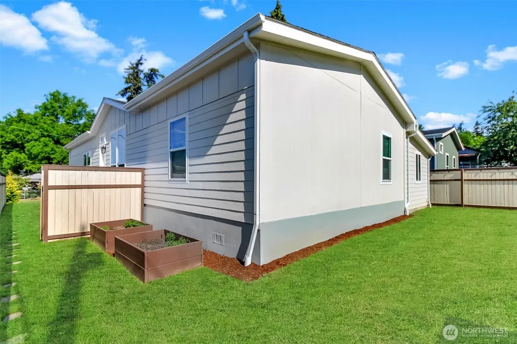 37856 40th Avenue S Auburn WA 98001