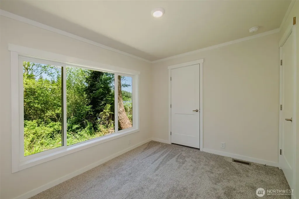 401 E Trails End Drive Belfair WA 98528
